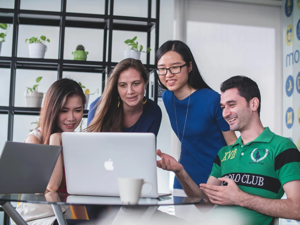 7 app che puoi usare per stare connesso e collaborare col tuo team 7 app che puoi usare per stare connesso e collaborare col tuo team